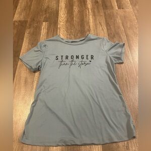 * 🤑💰🤑 3/$10.00 budle item 🤑💰🤑 Women’s Graphic Tee Shirt